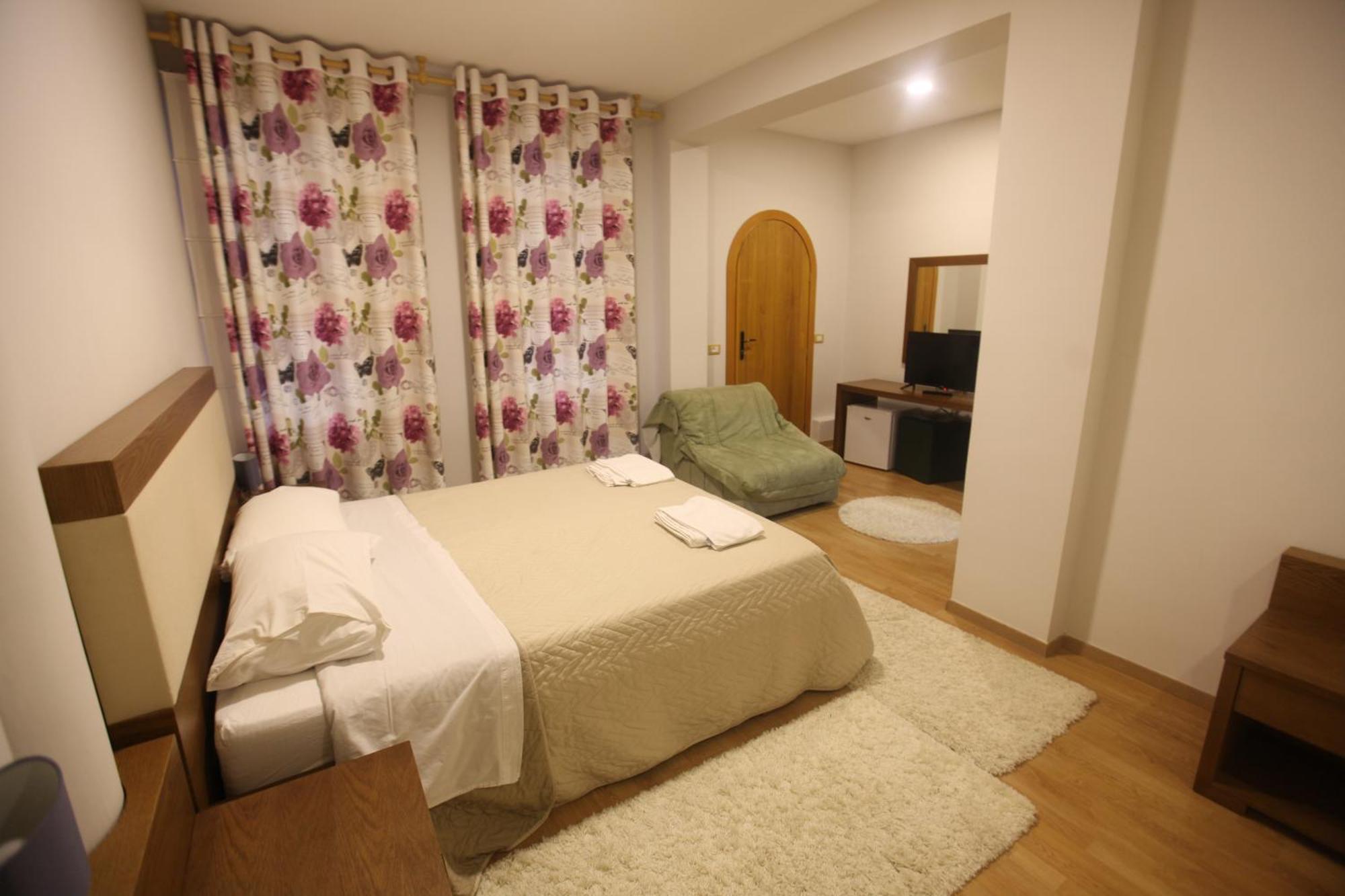 Hotel Sofo Dukat Dış mekan fotoğraf