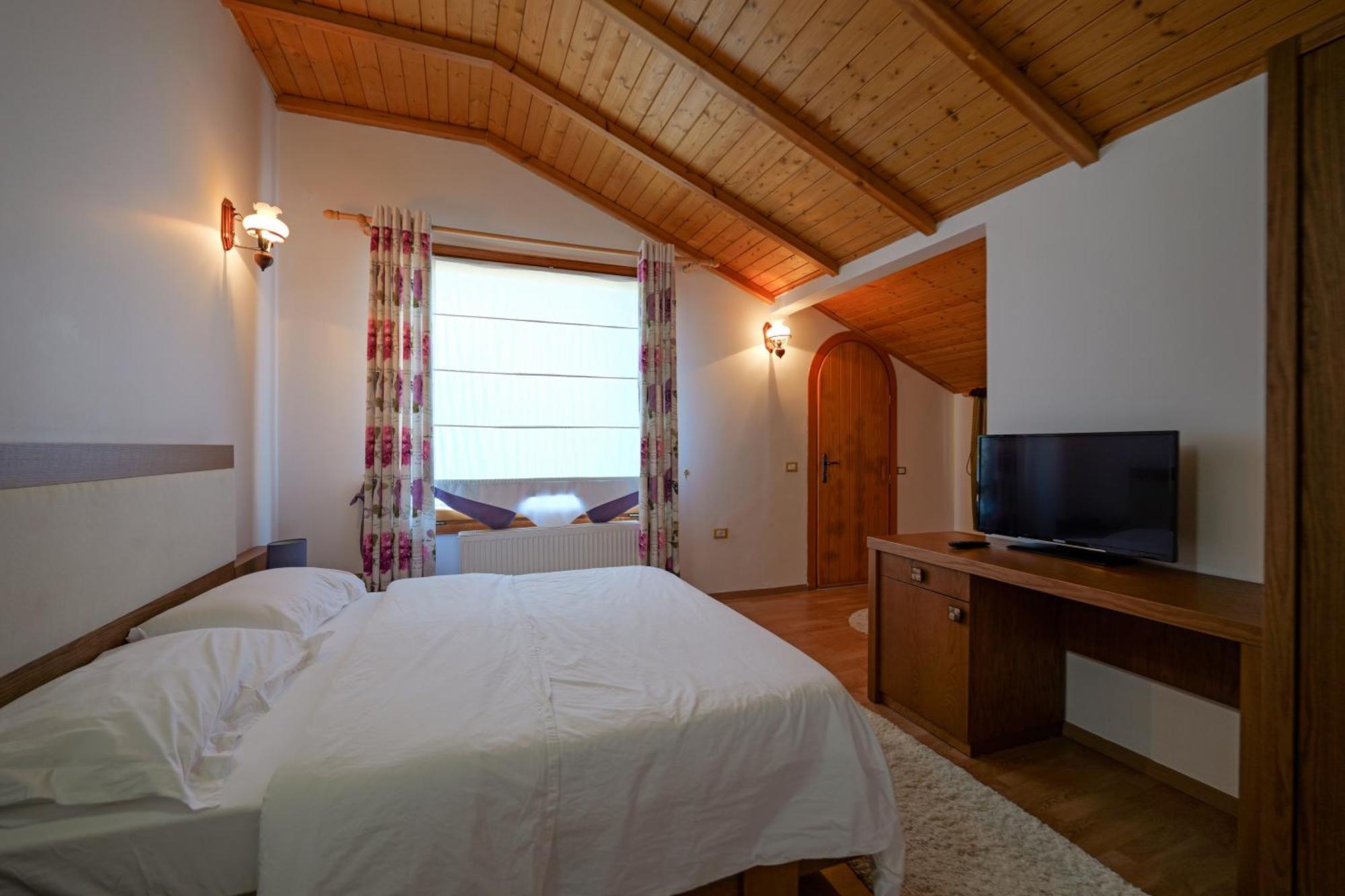 Hotel Sofo Dukat Dış mekan fotoğraf